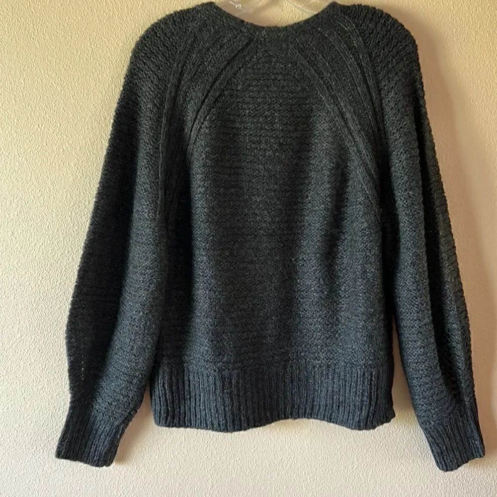 NEW Universal Thread Dark Grey V Neck Sweater - Picture 4 of 4